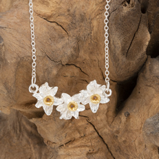 triple daffodil necklace