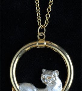 Cat in a circle pendant GS